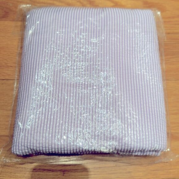 Seersucker Beach Towel - Picture 1 of 4